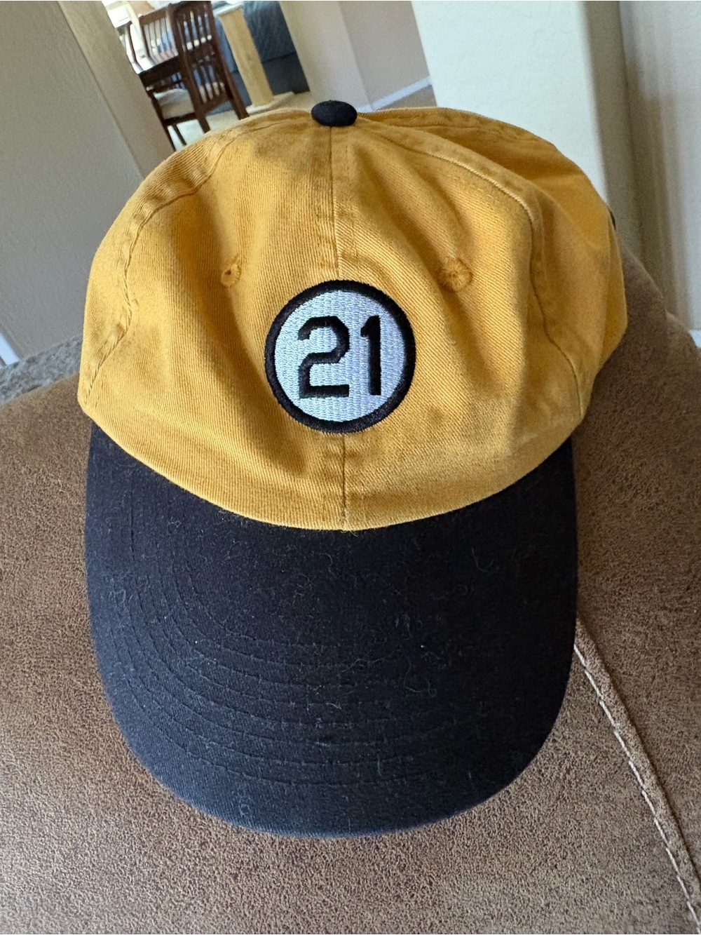 Vintage Roberto Clemente Pittsburgh Pirates Tribute Hat